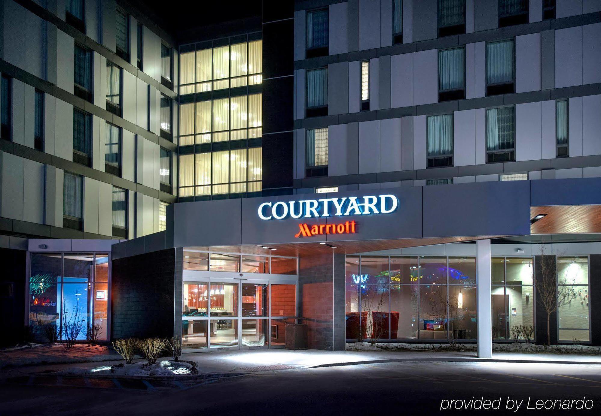 Отель Courtyard By Marriott Philadelphia South At The Navy Yard Экстерьер фото